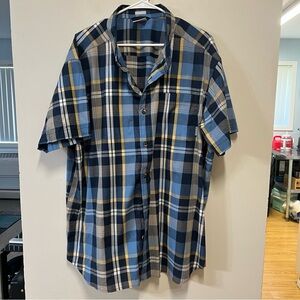 Columbia Blue and Yellow Casual Button Down Shirt